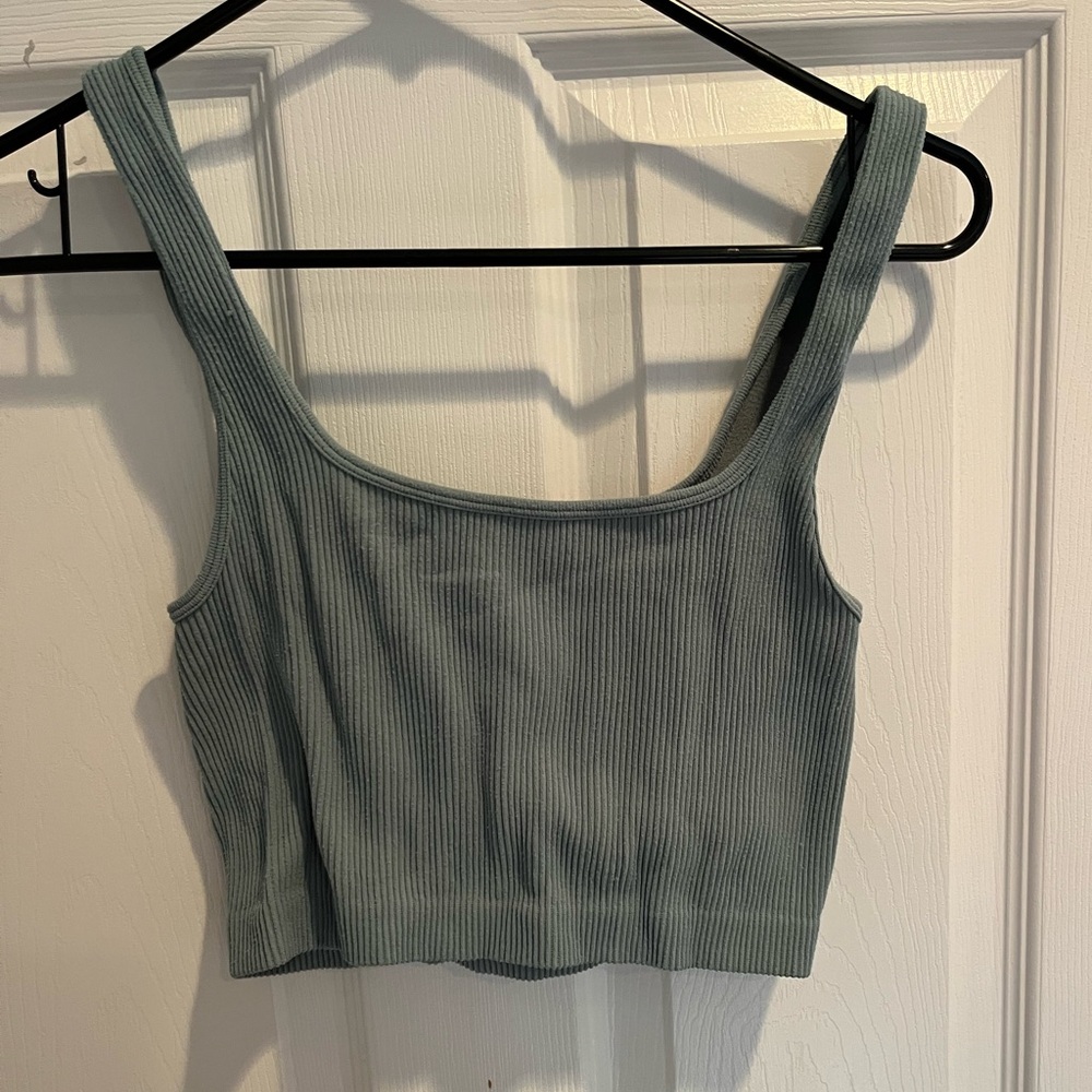 Ribbed Top in blue/Green seamless tank